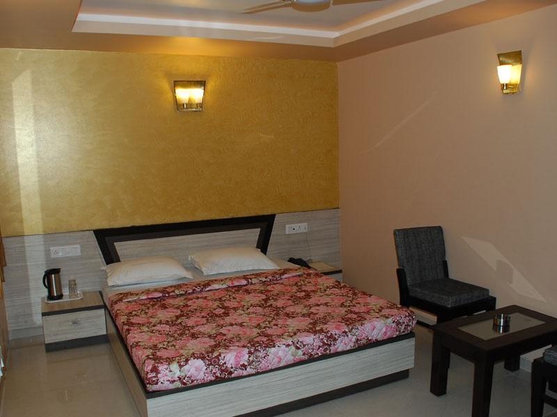 Oyo 4161 Hotel Shailly Inn Αχμπανταμπάντ Εξωτερικό φωτογραφία